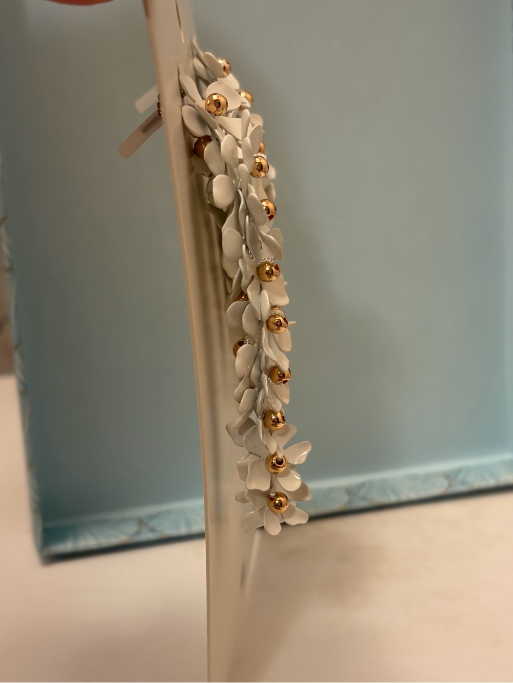 H&M White FLOWER-DETAIL CLUSTER EARRINGS - Picture 8 of 11